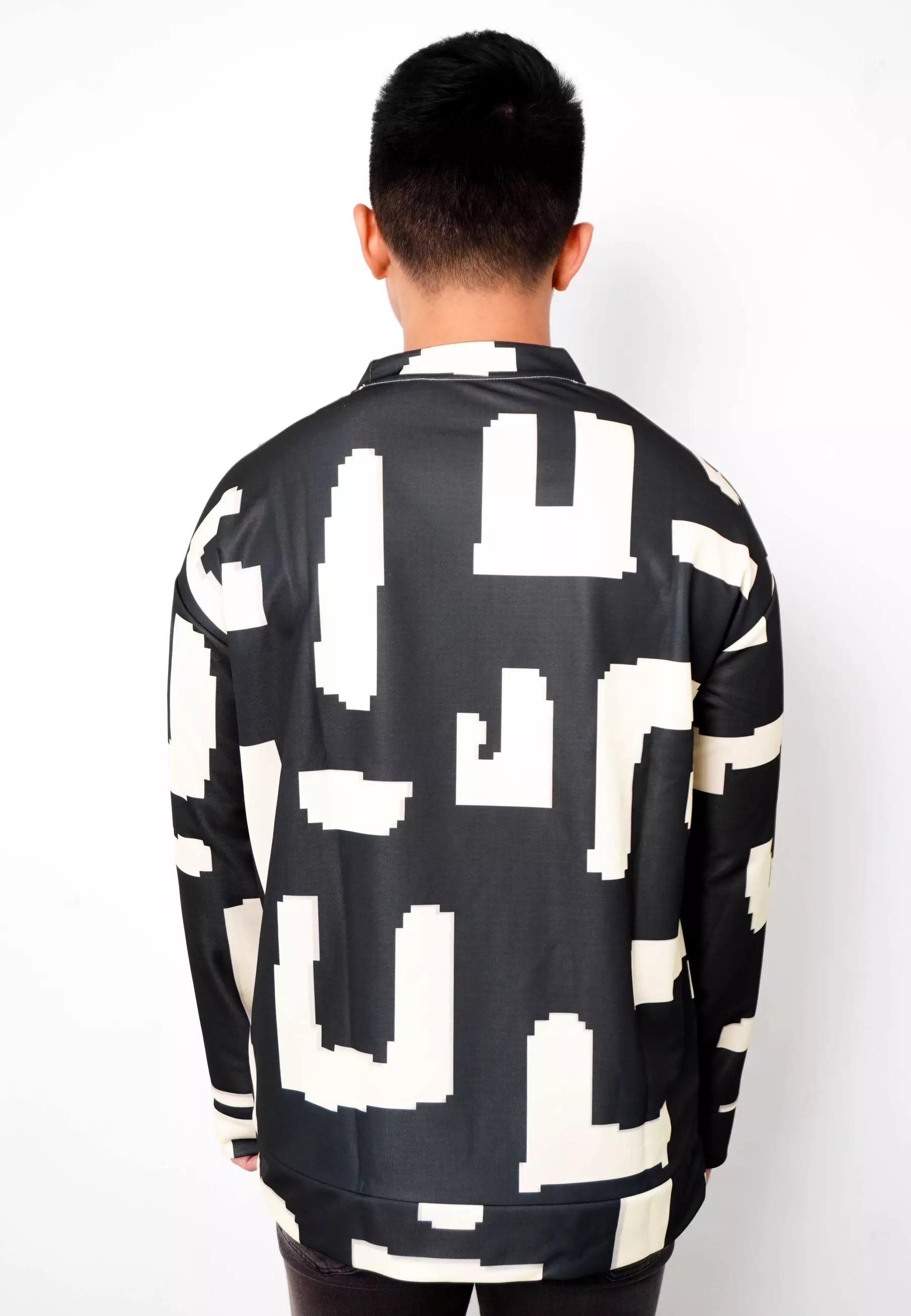 NW003 sweater oversize abstrak korean style garis garis lightweight hitam krem unisex efek rajut