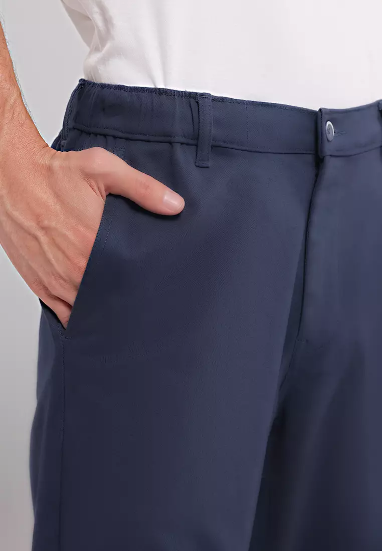 MANZONE - Celana Panjang Pria Bowzee 04 Relaxed Fit - Navy Warna Navy