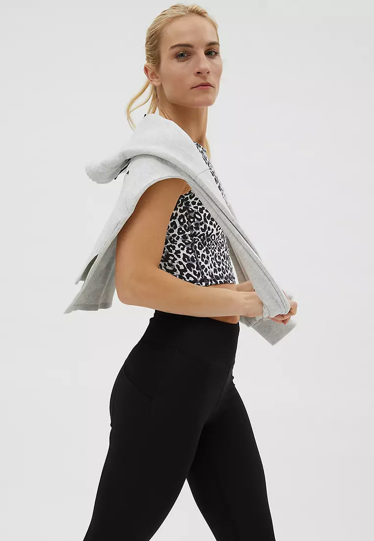 Printed Scoop Neck Crop Top