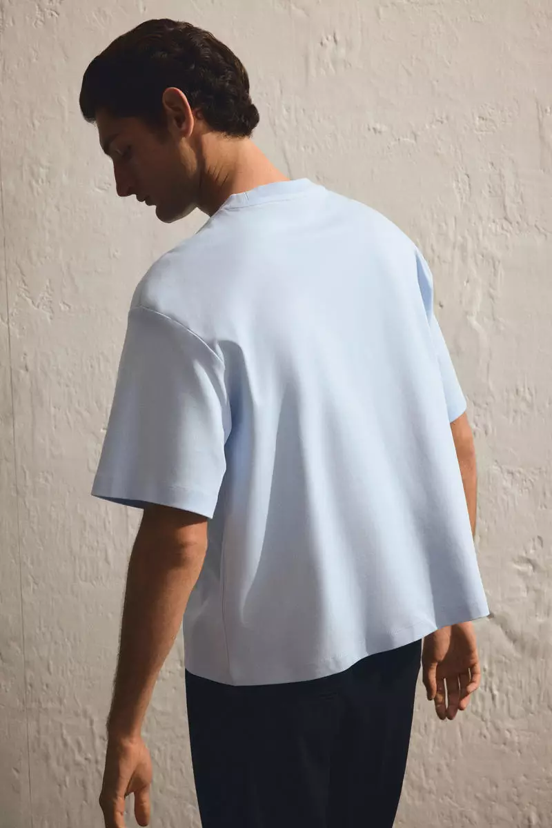 Loose Fit Boxy-style T-shirt