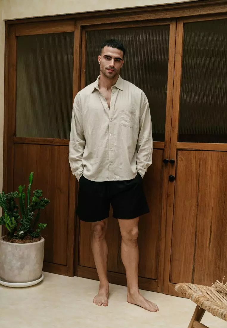 Malta Kemeja Linen Lengan Panjang Oversize Pria Warna Krem – Cream Oversized Long Sleeve Linen Shirt