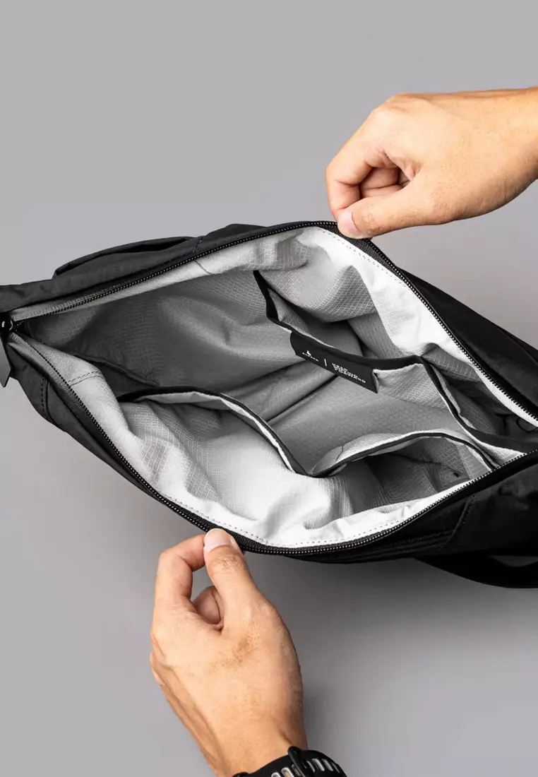 Alpaka Flow Satchel 4L Sling Bag - Axoflux Black