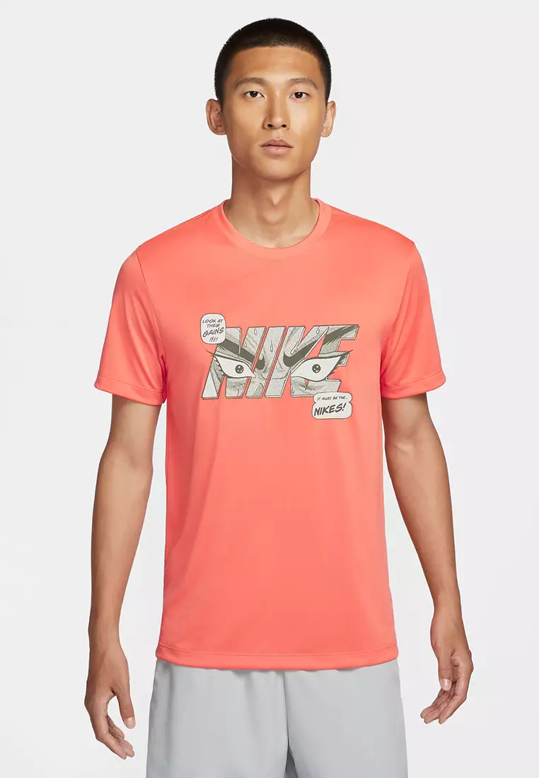 Nike standard fit t shirt hot sale