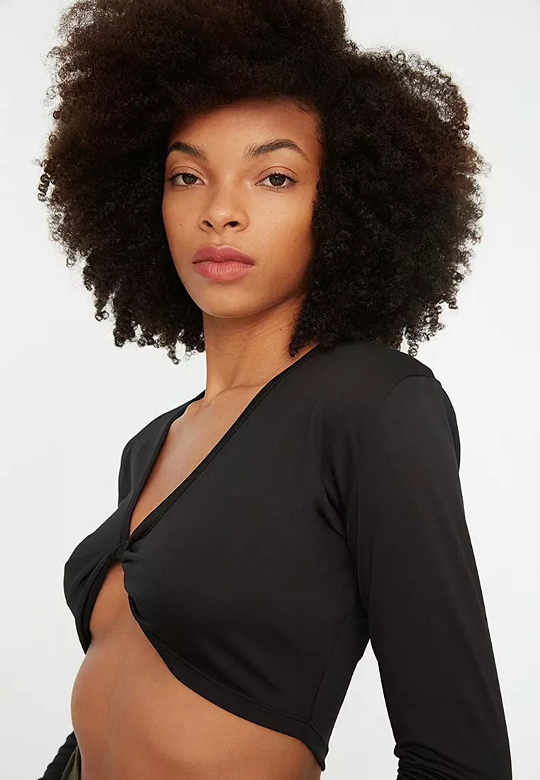 Twist Detail Crop Knitted Top