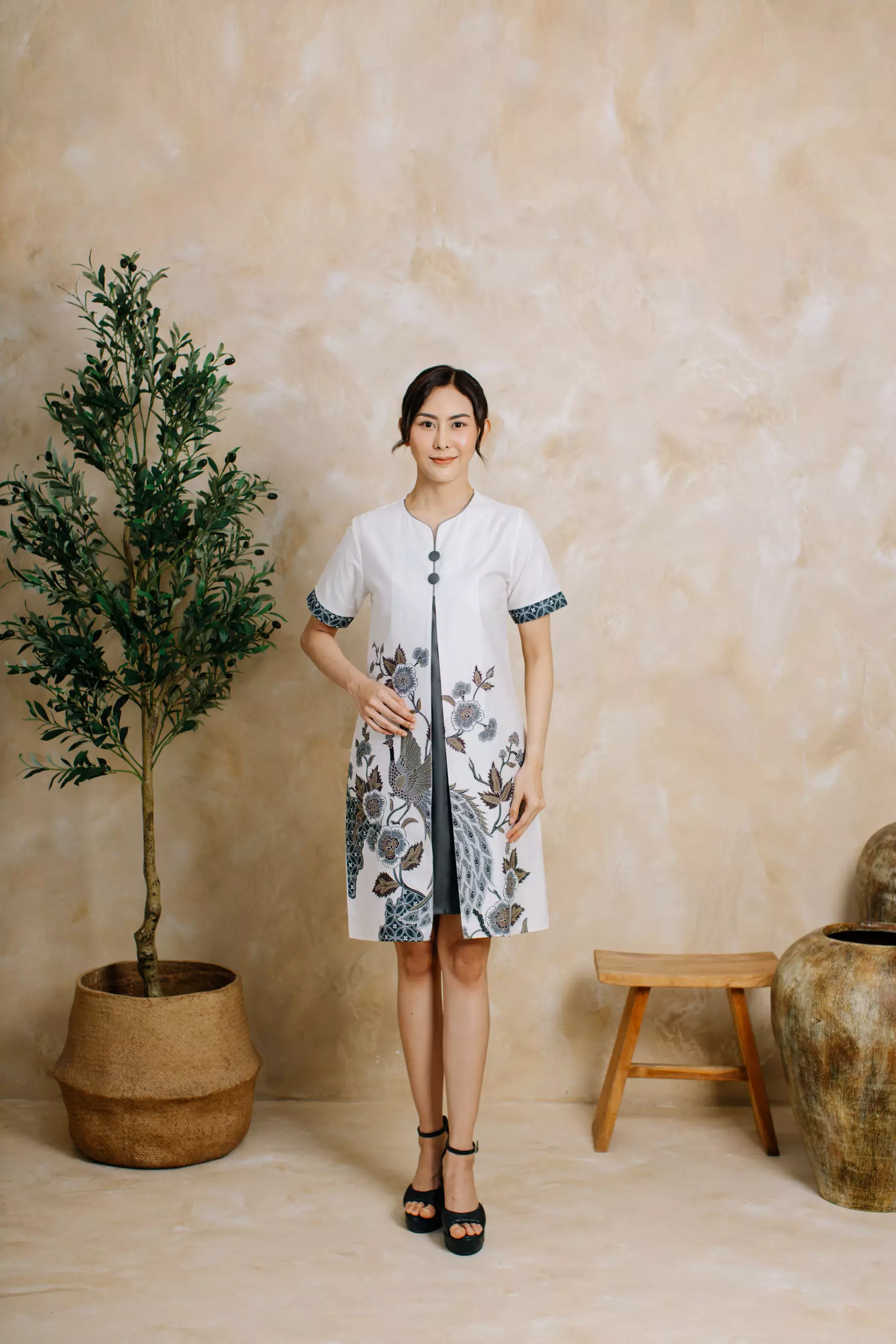 Adyatma Kamala White Dress Batik Wanita Katun Lengan Pendek