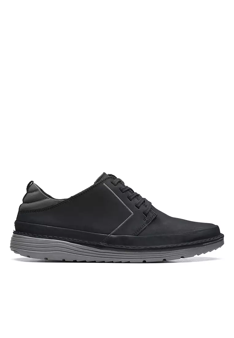 Buy Clarks Brahnz Low Smart Casual Shoe Black 2024 Online | ZALORA ...