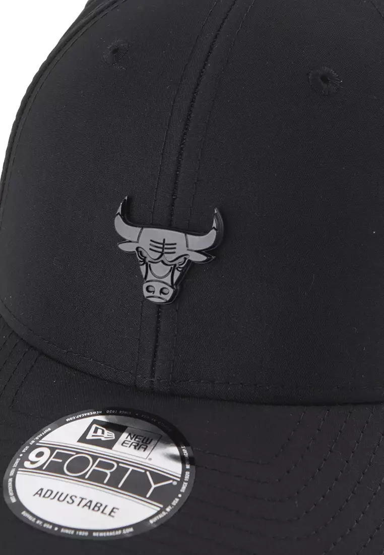 9Forty Chicago Bulls Pin