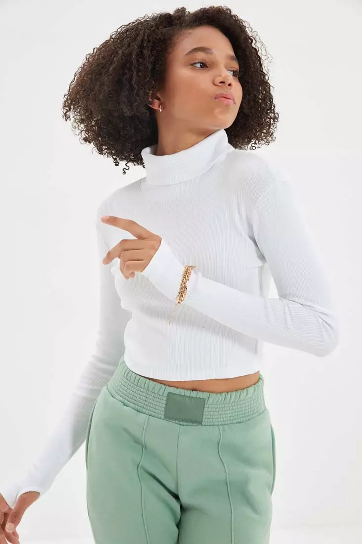 Buy Trendyol Turtleneck Finger Detailed Top 2024 Online ZALORA