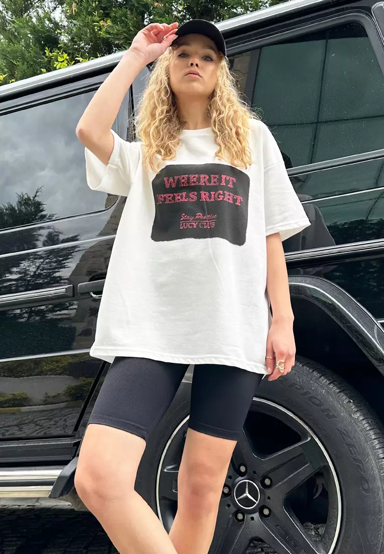Woman's Black Crew Neck Printed Oversize T-Shirt