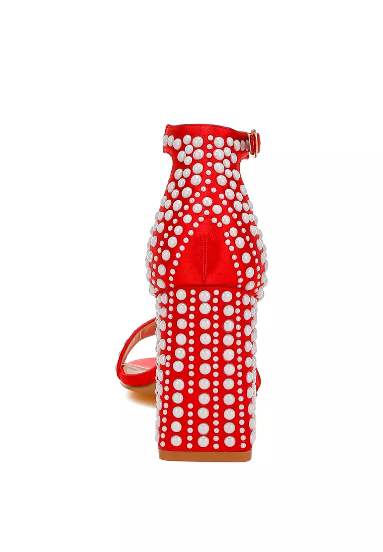 Sandal Satin Berhias Mutiara Warna Merah