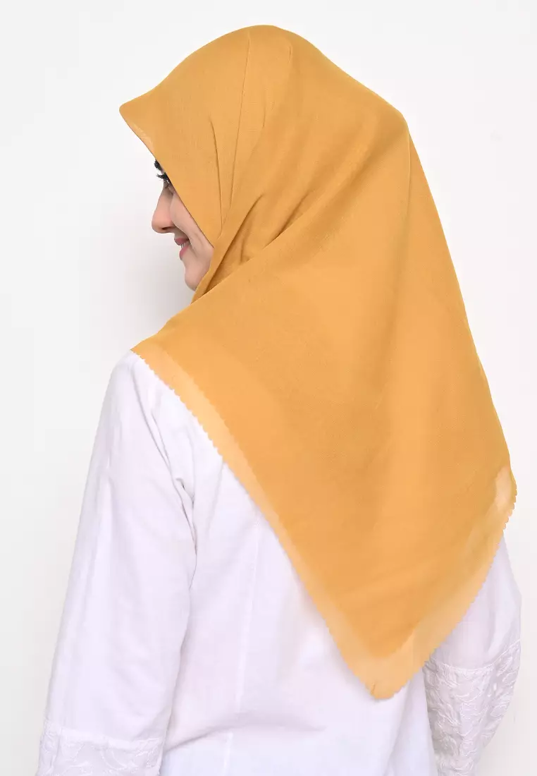 Hijab Segi Empat Voal Gucci Lasercut Mustard