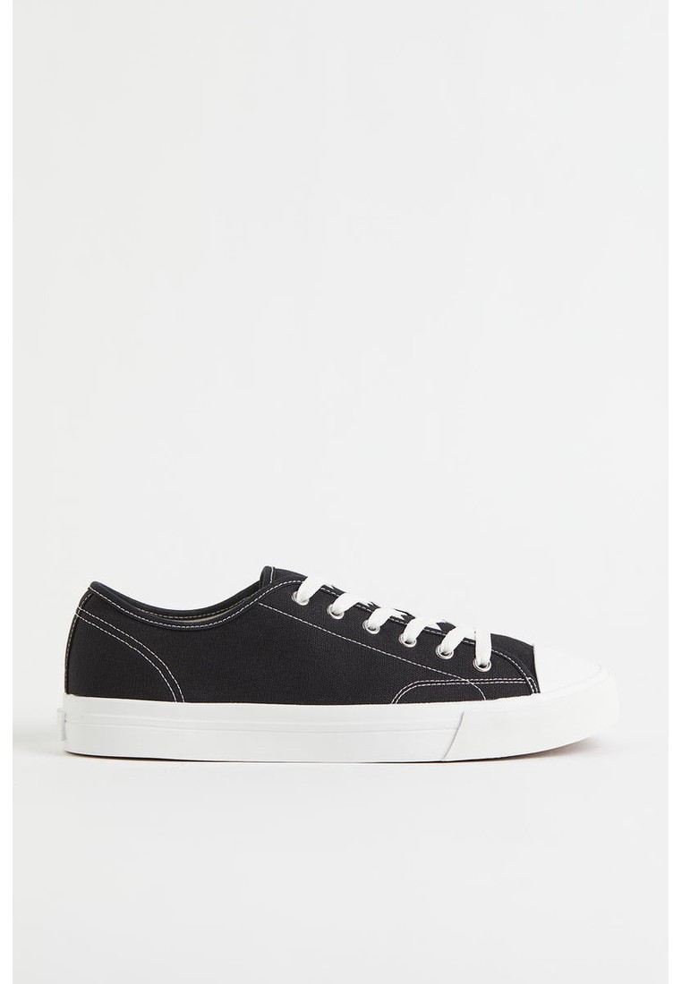 Canvas trainers