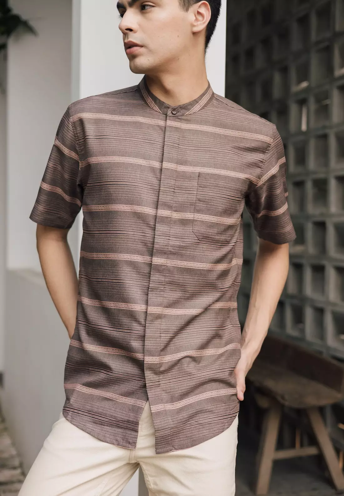 POLICE Kemeja Koko Salur Krah Shanghai Coklat Tua Regular Fit Pria