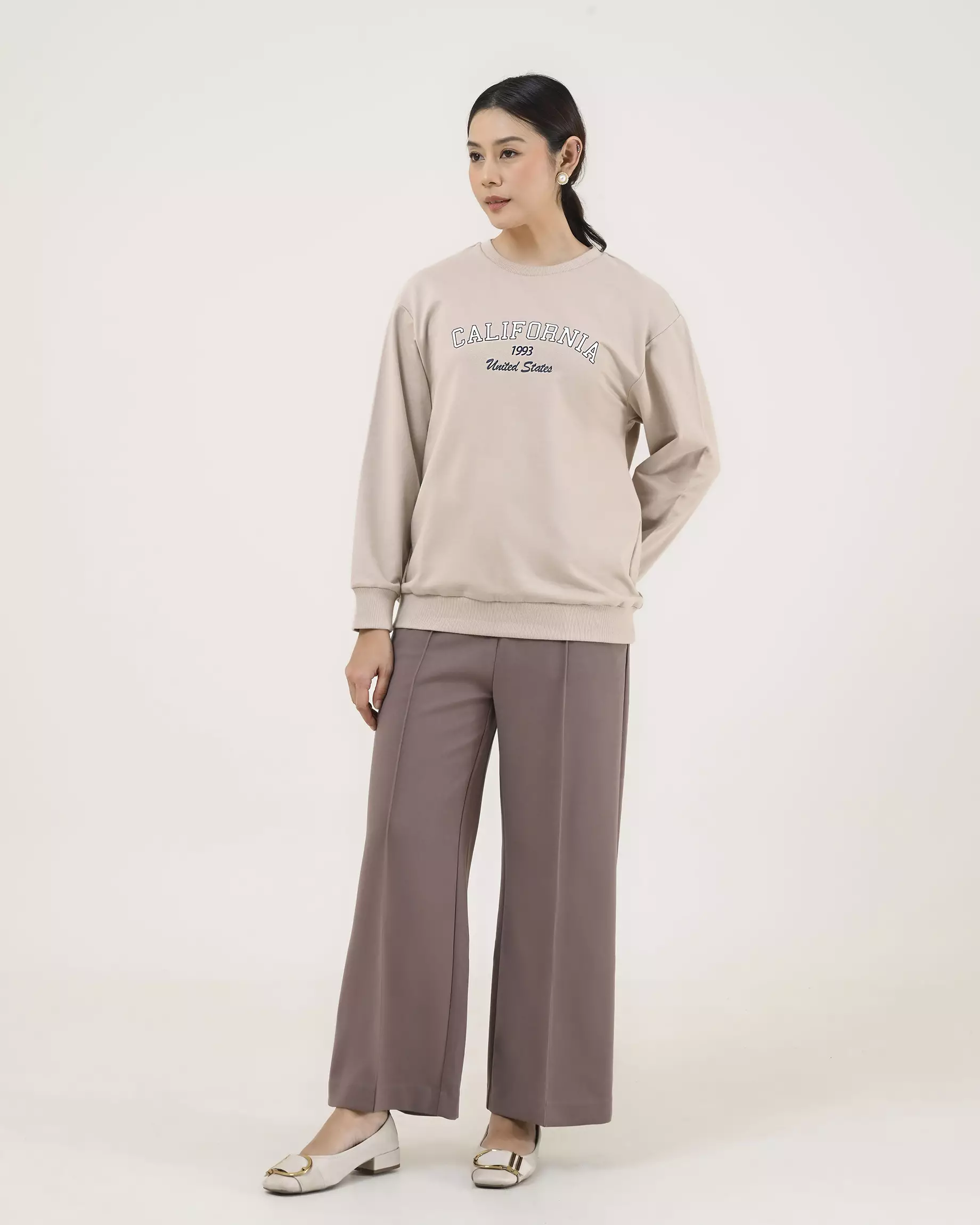 Geulis.id KENSLEY SWEATSHIRT - Cream