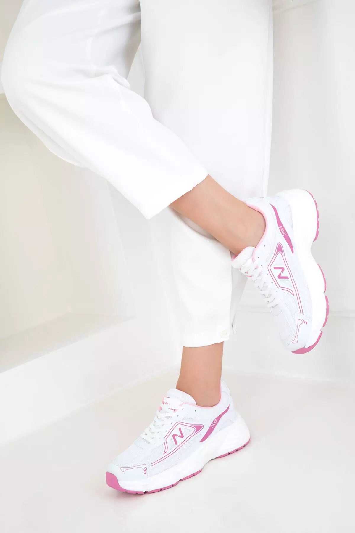 White-Fuchsia Women's Sneaker 20762