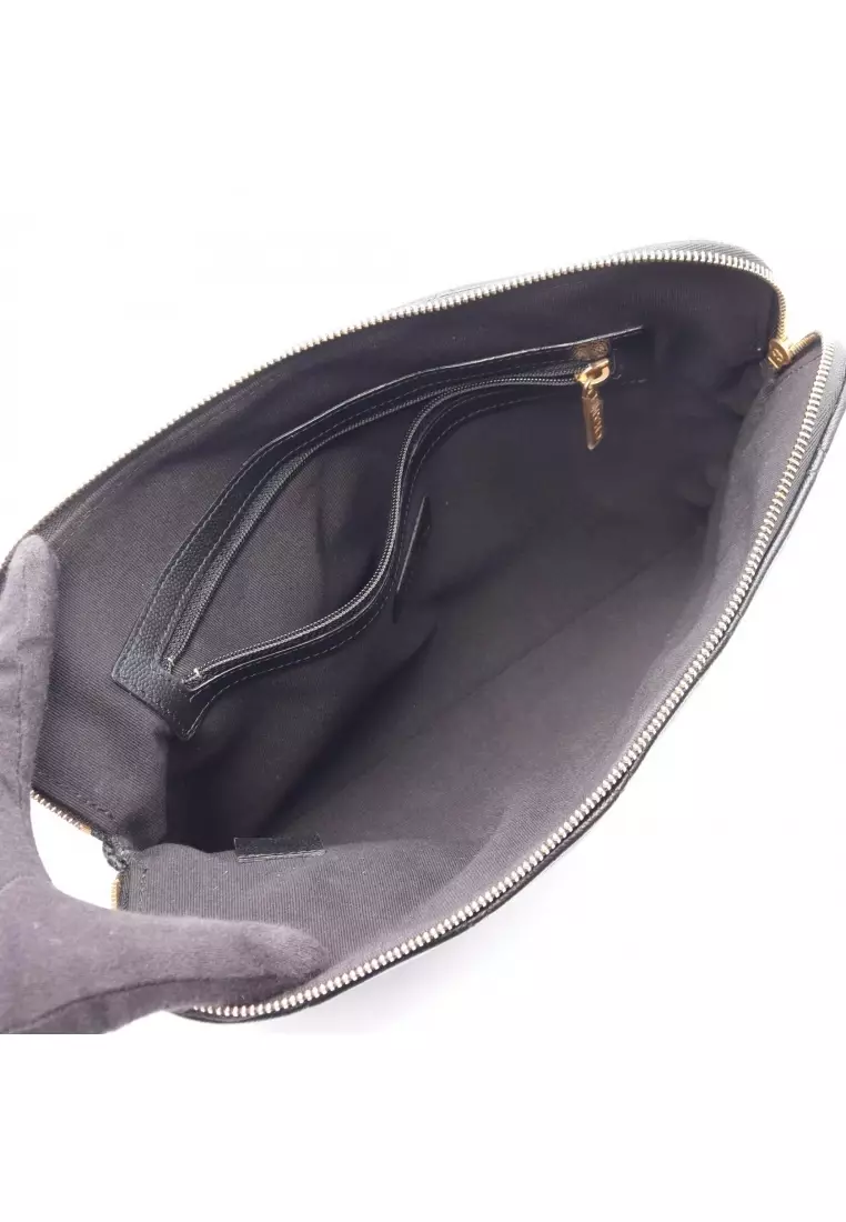 Pre-Loved Chanel matelasse Clutch bag Caviar skin black gold hardware