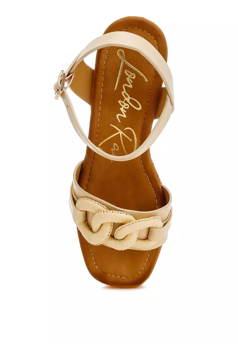 Cushion Chain Pin Buckle Wedges in Beige