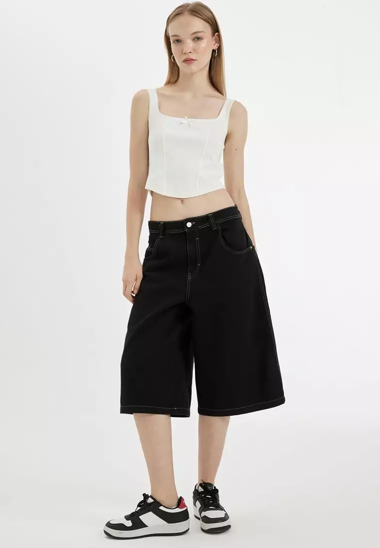 綴有束腰細節的涼感修身上衣