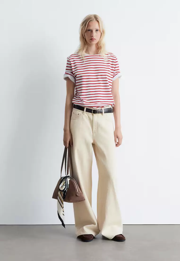 Relaxed Wide-Leg Jeans