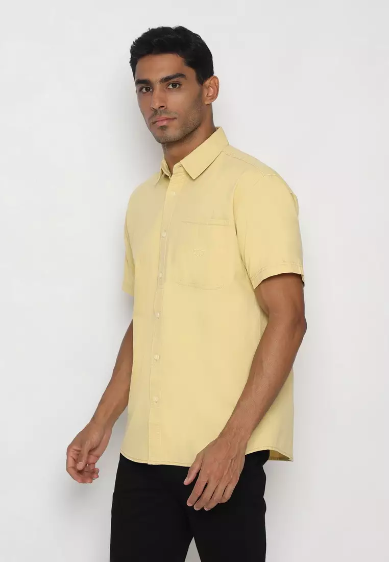 POLICE Kemeja Polos Cotton Kuning Muda Regular Fit Pria