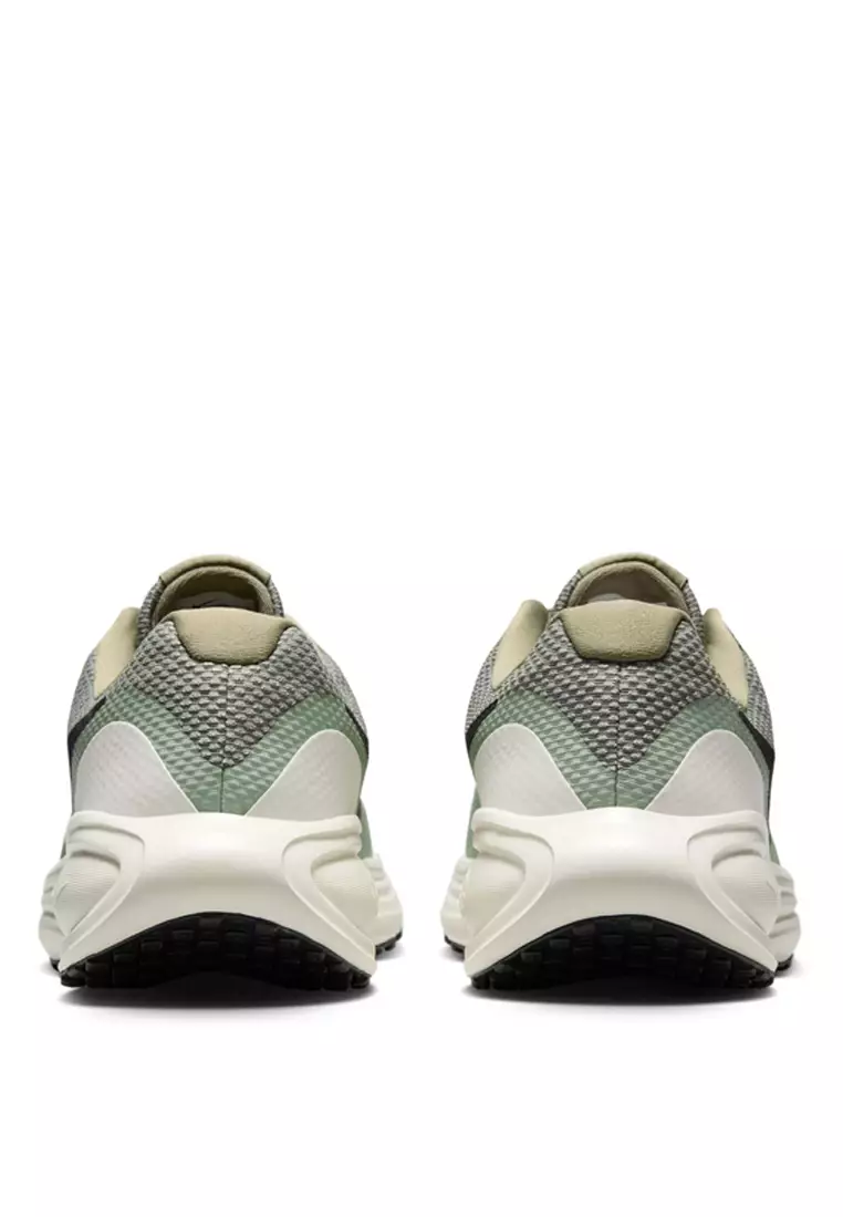 Revolution 8 Road Running Shoes