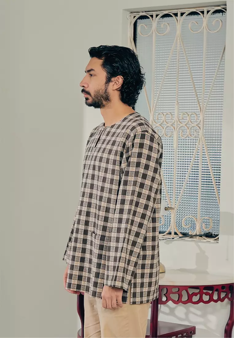 UMMA KURTA CENGAL in Gambut Brown