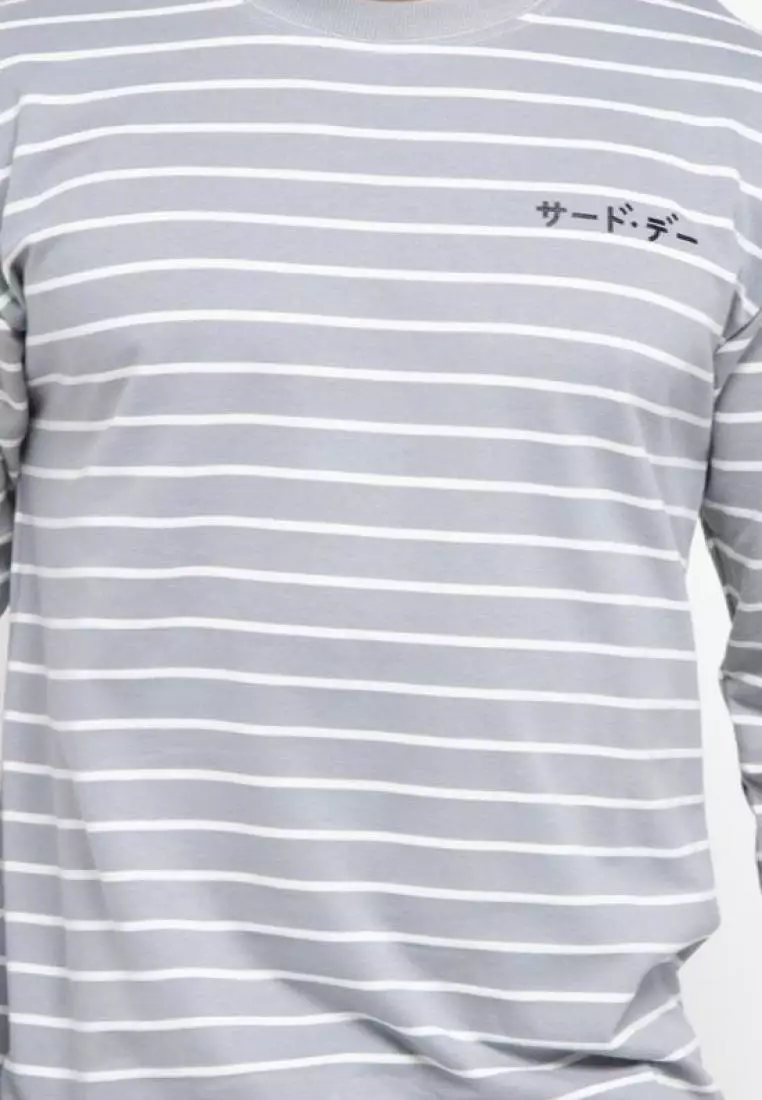 MO185 Third Day Sweater Stripe Casual Pria Dakir Katakana Putih Abu