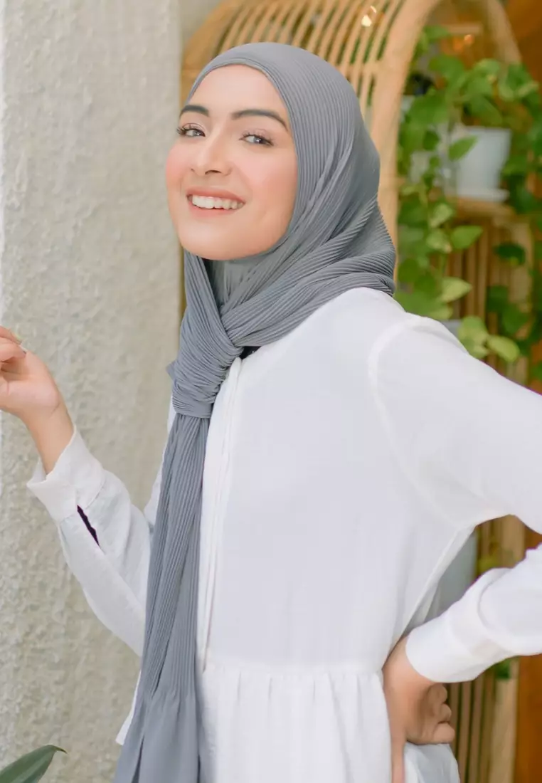Bawal Pleats Shawl Smoke Grey