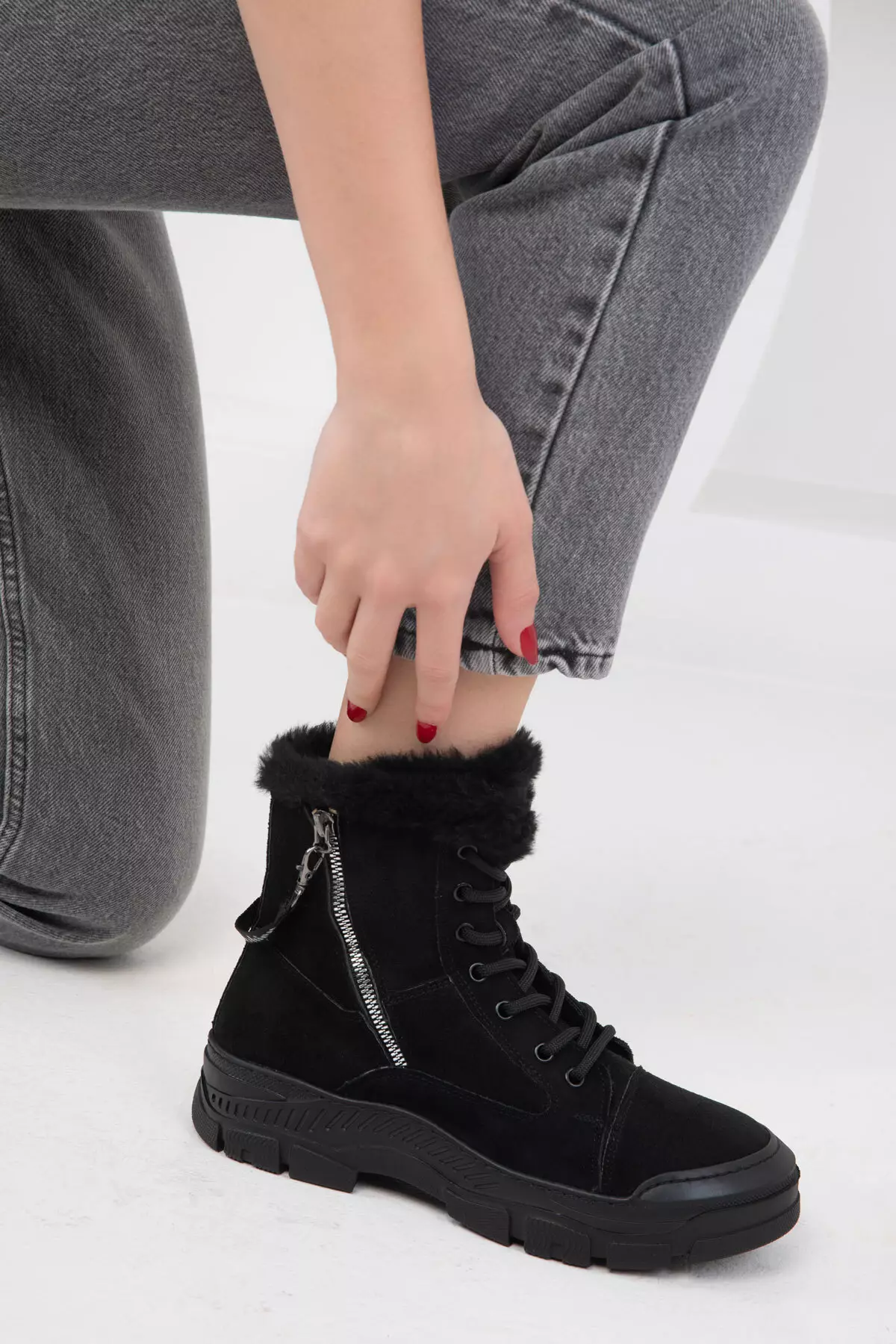 Women's Black Suede Boots - 20007 Model Bootie