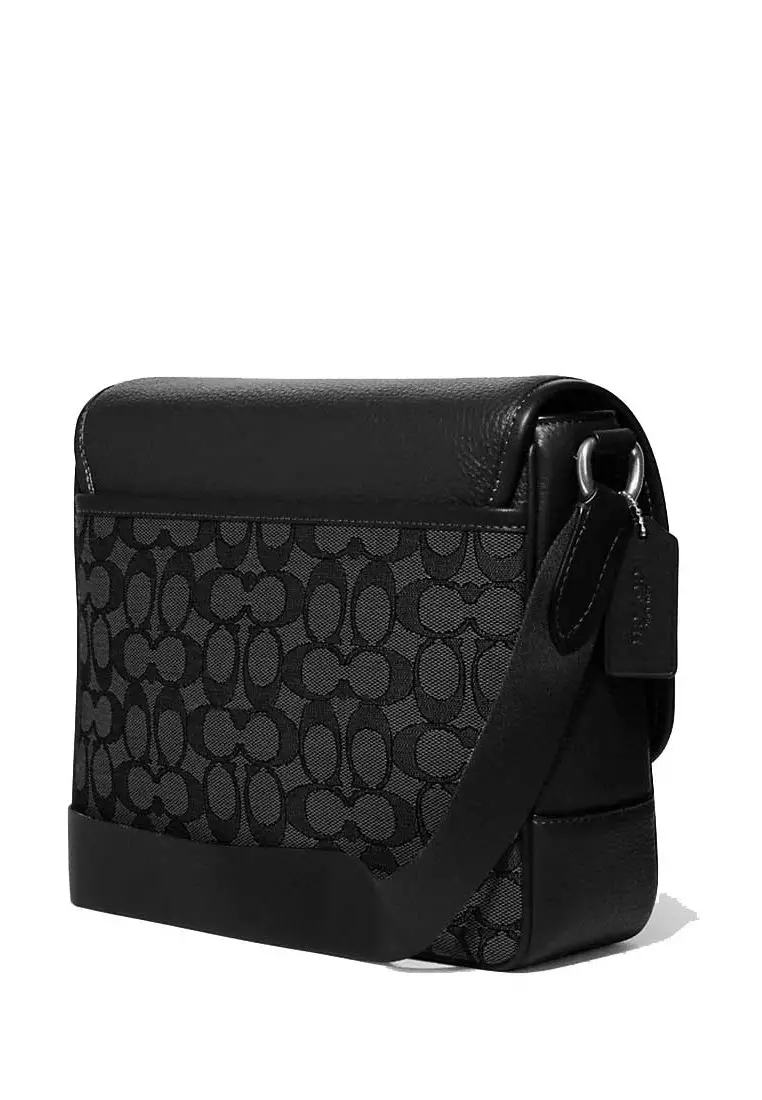 Coach messenger crossbody hot sale in signature jacquard