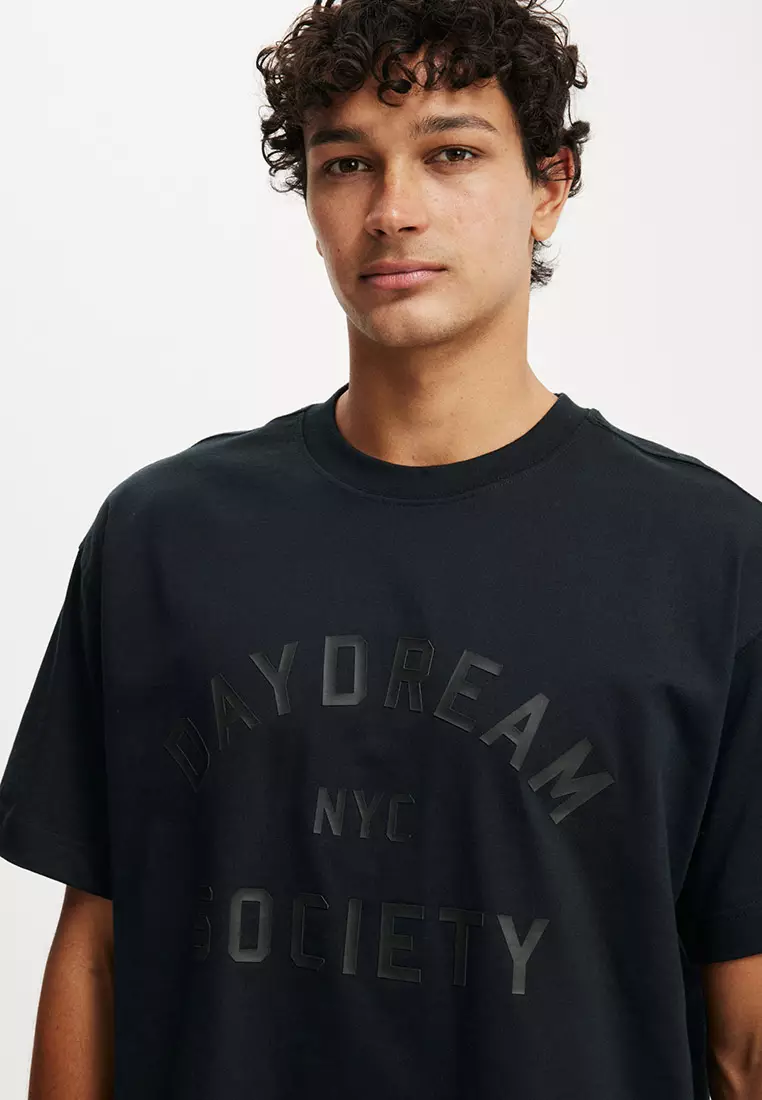 Box Fit Graphic T-Shirt