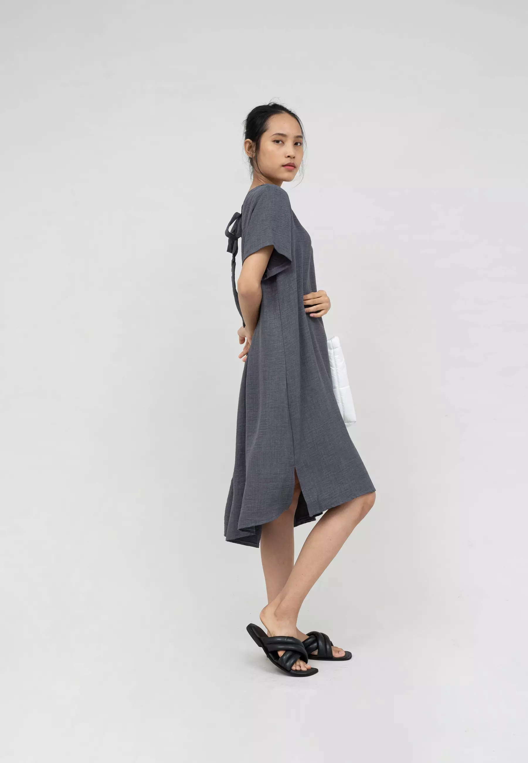 Houseofcuff Magnolia Dress in Grey Dress Oversized Bahan Crinkle