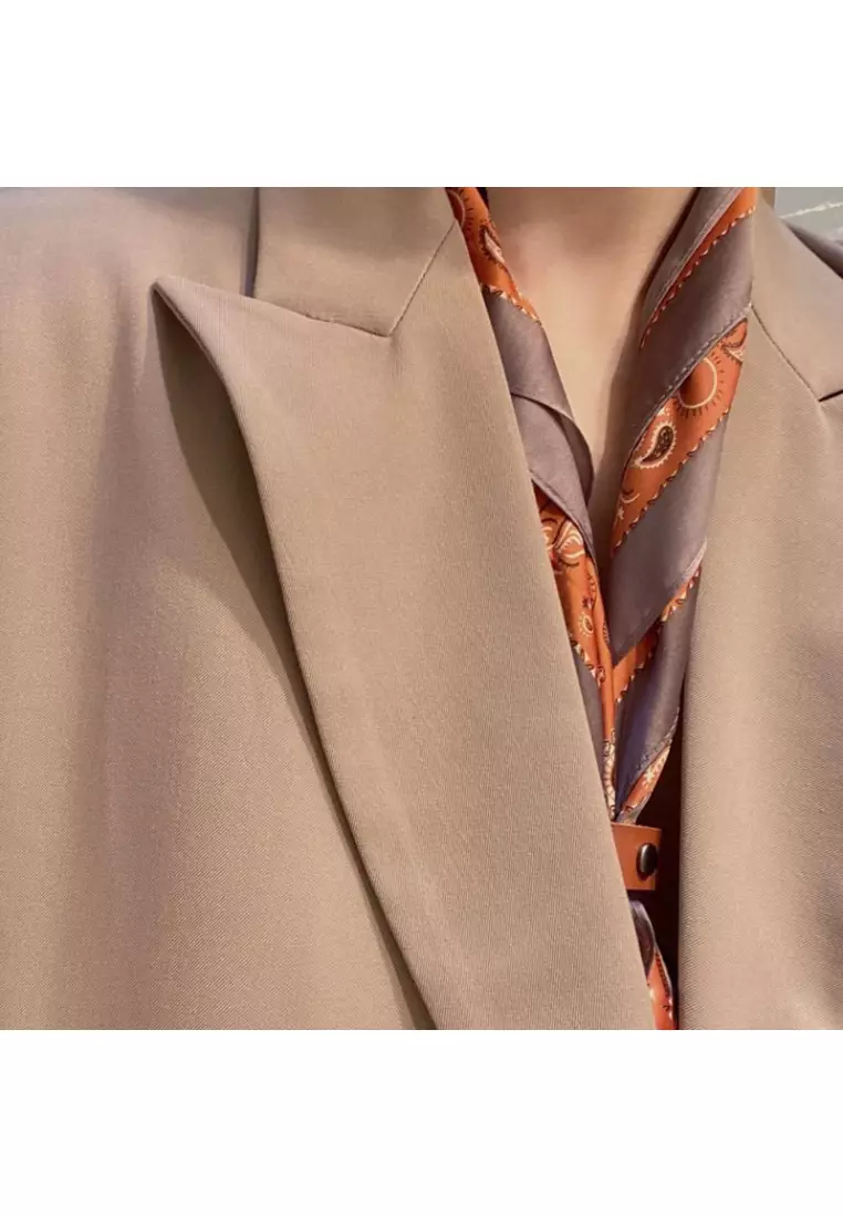 American Neutral Style Outdoor Square Scarf - Versatile Temperament, Retro Silk Scarf Design