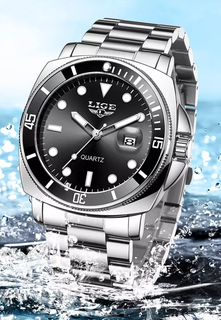 Unisex Classic Diver's Stainless Steel Quartz Watch with turning Bezel on Steel Bracelet