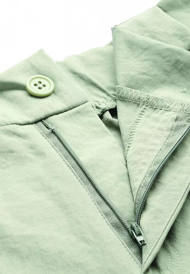 Light Green Belt Loop Solid Cargo Shorts