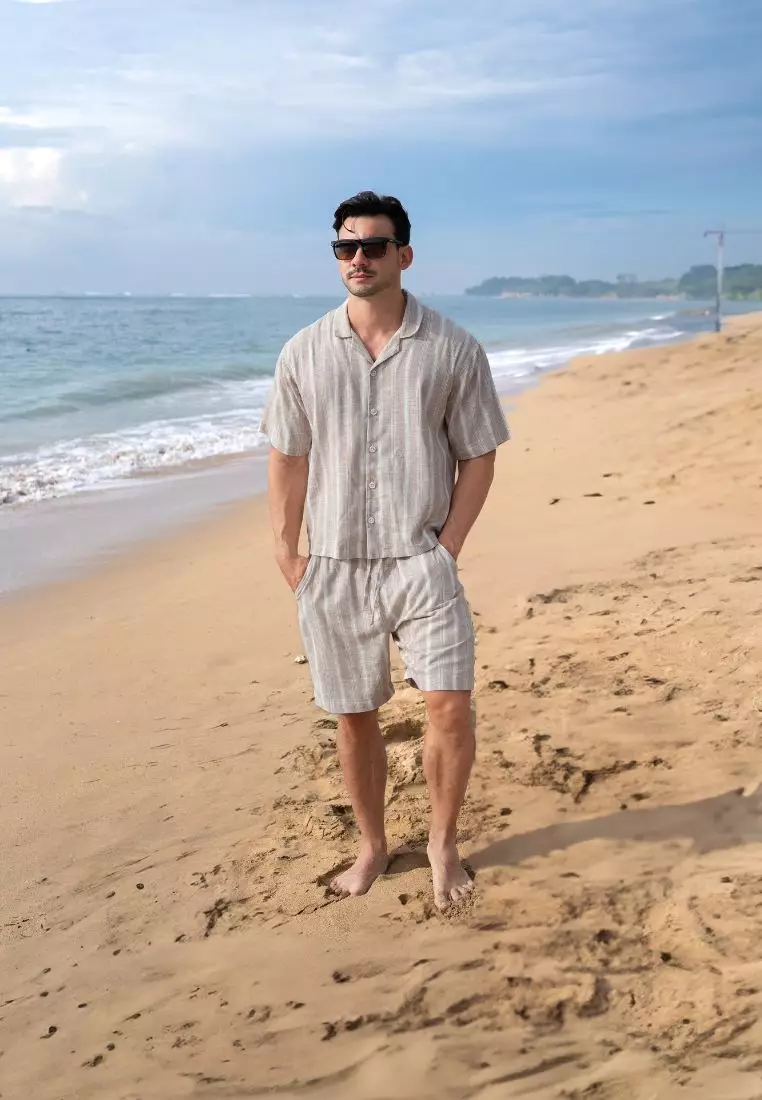 Matala Setelan Kemeja Oversized Lengan Pendek Pria Warna Cream Garis | Oversized Linen Set Men Striped Cream