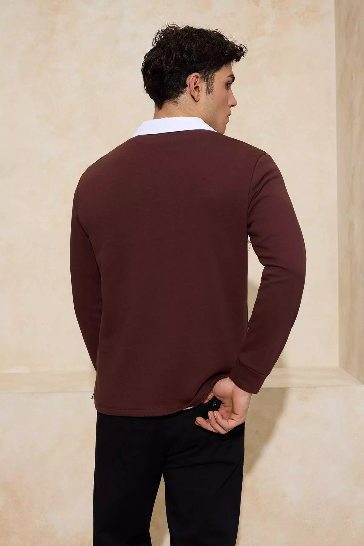 Brown New Oversized /Wide Cut Collar Woven Polo Neck Sweatshirt Tmnaw26Sw00012