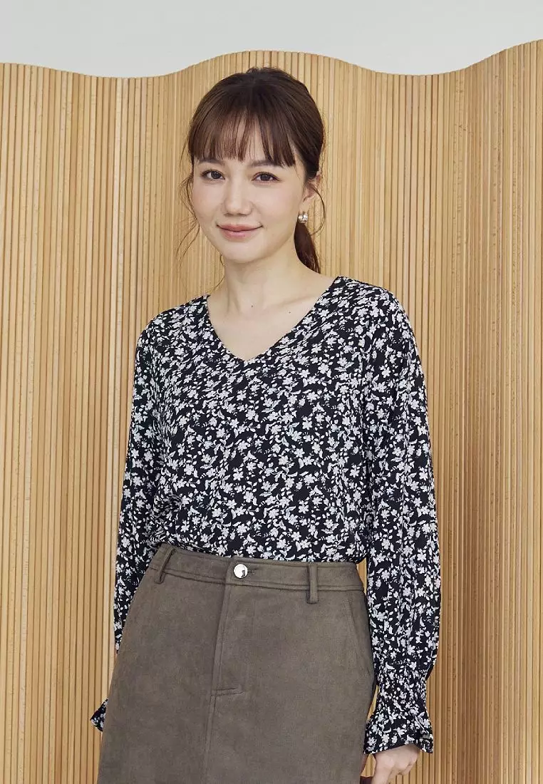 V領碎花傘襬荷葉袖雪紡上衣《AB16518》
