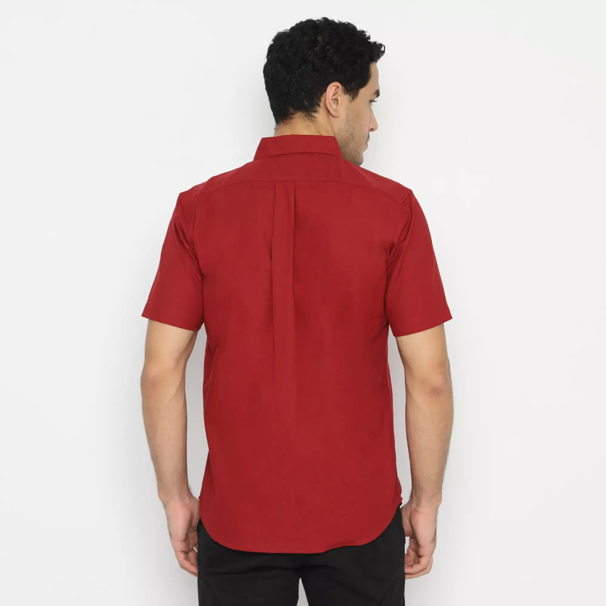 Platini Kemeja Pria Polos Lengan Pendek Katun Oxford Merah 63215