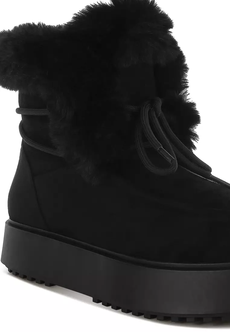 Faux Fur Collar Flatform Boots in Black