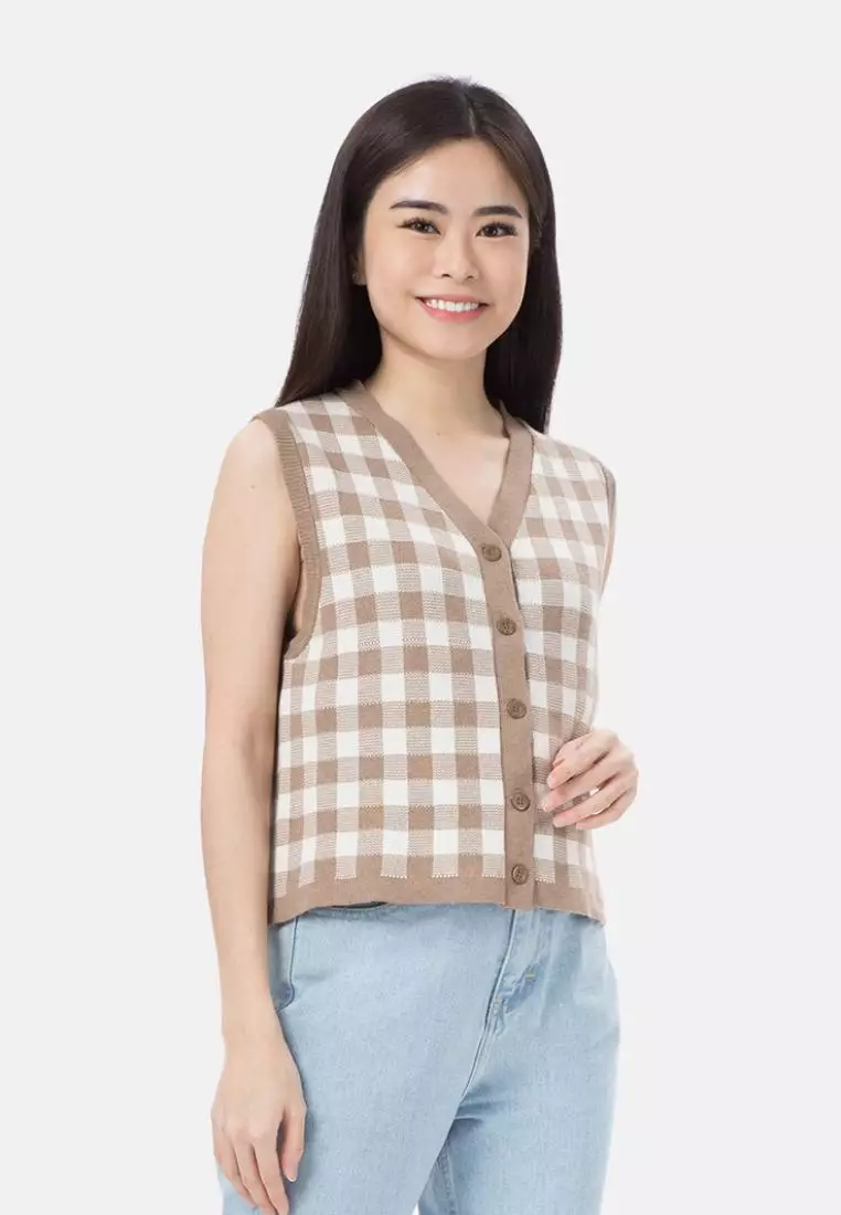Button Knit Vest Checker in Brown