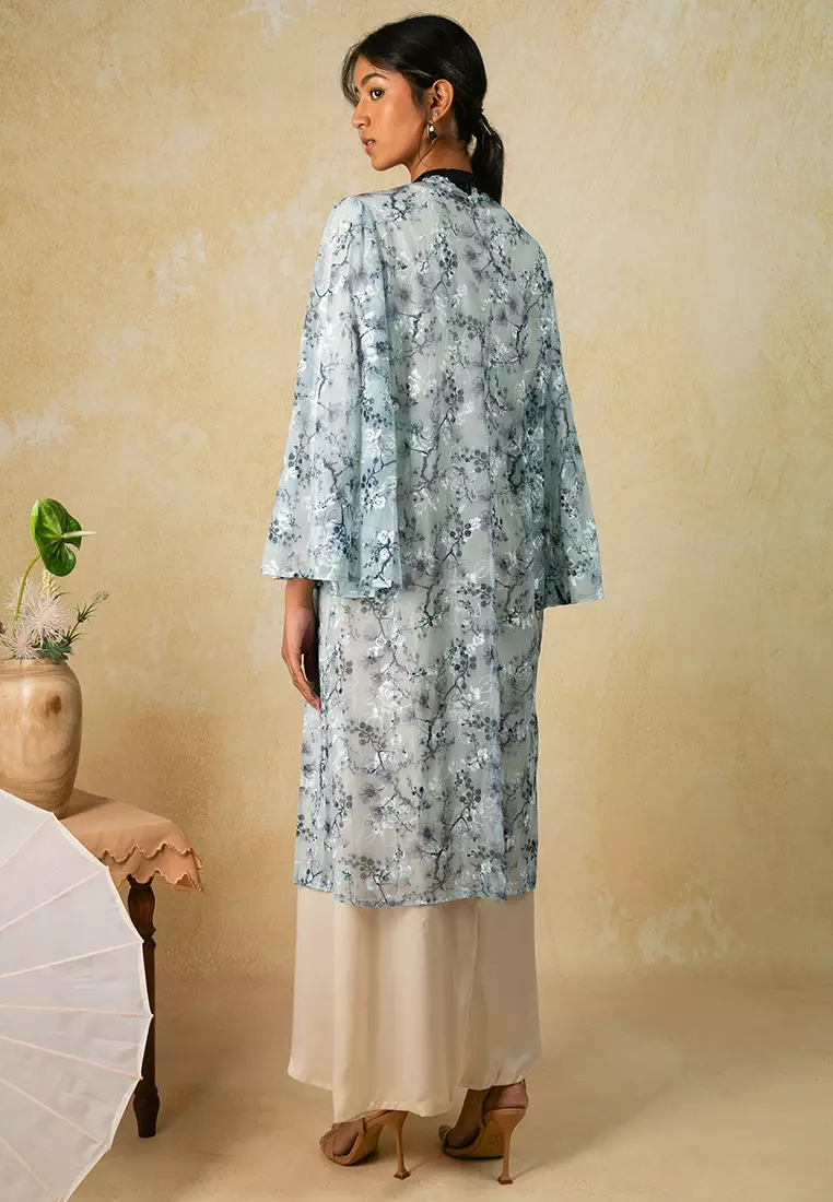 Ilayana Lace Kebaya With Inner Dress