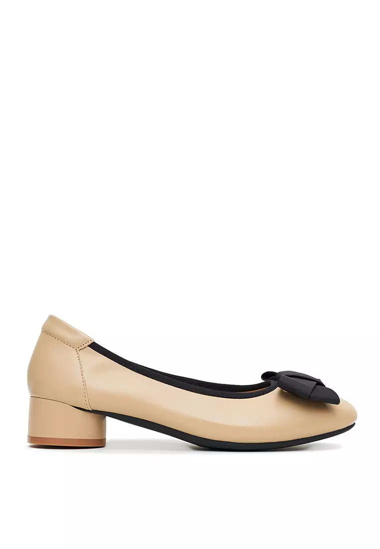 Sepatu Pantofel Formal Wanita Gino Mariani Elara Beige