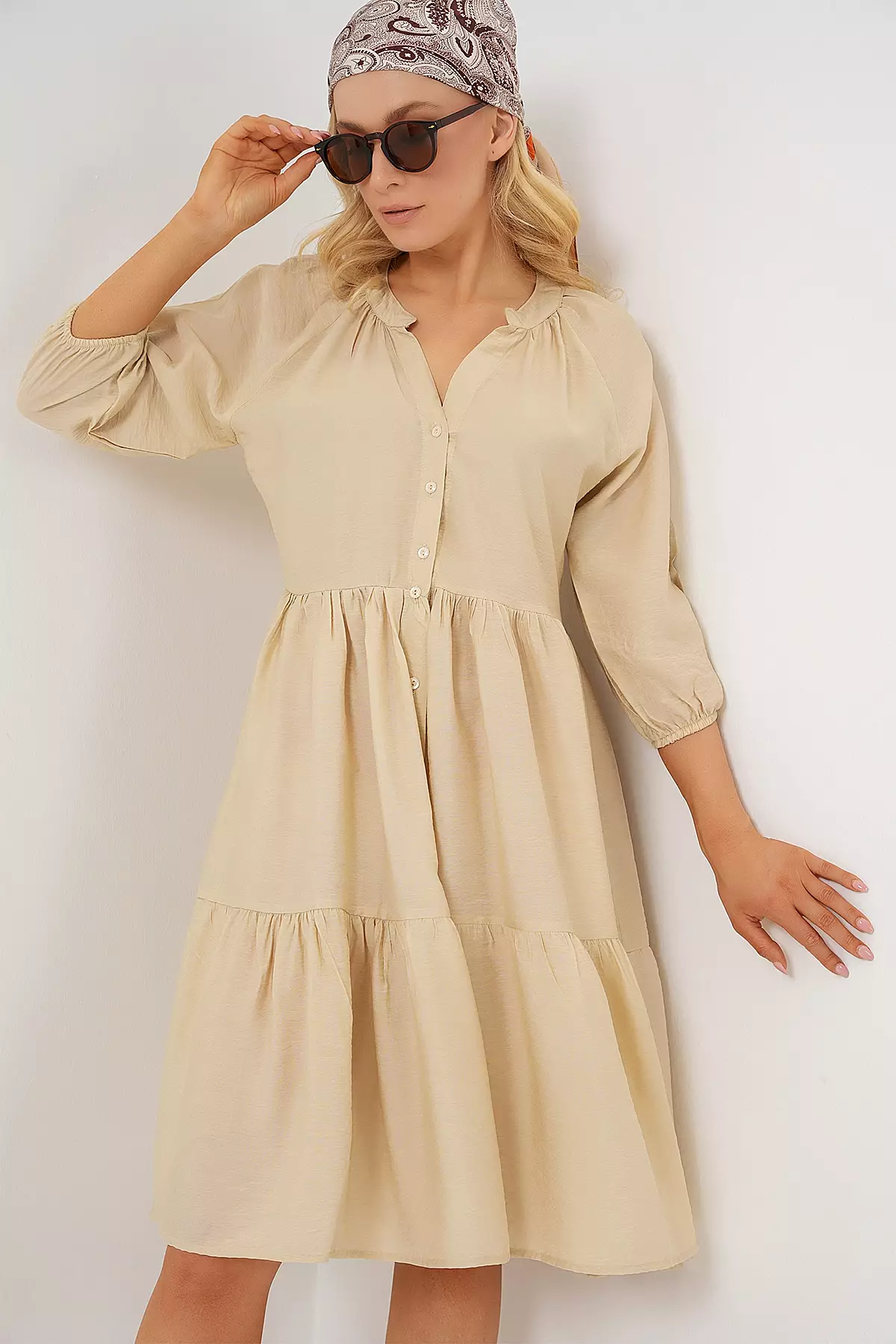 Buttoned Balloon Sleeve Dress