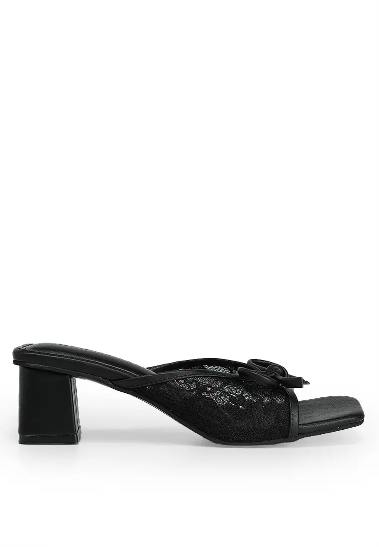 Discount on Takkan  shoes - SKU: Nata Lace Bow Heels