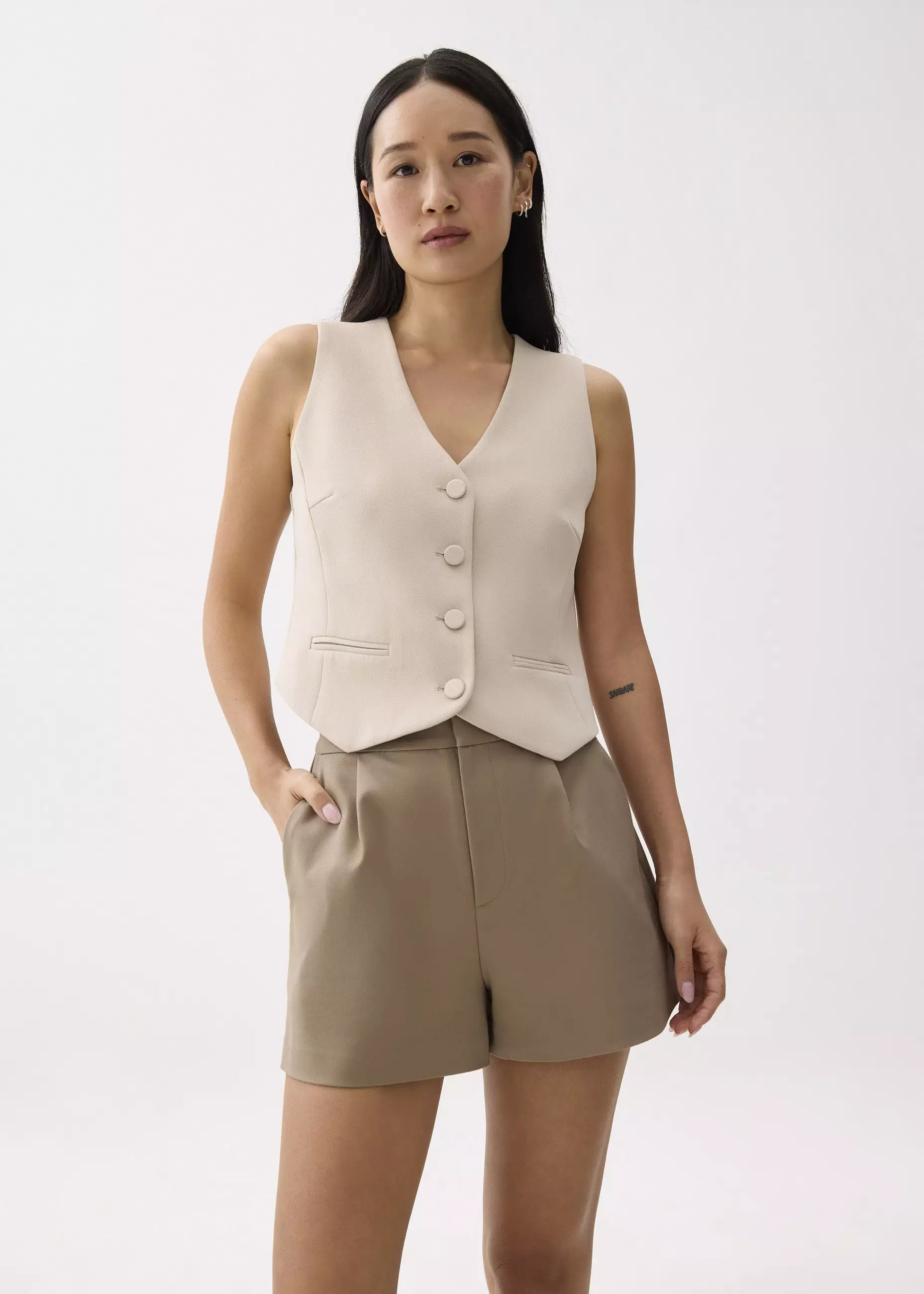 Celana Pendek Wanita -  Willow Classic Tailored Shorts