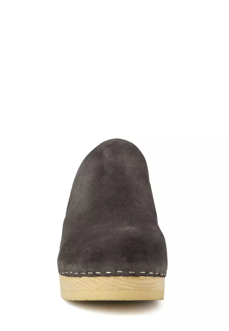 Grey suede clogs online
