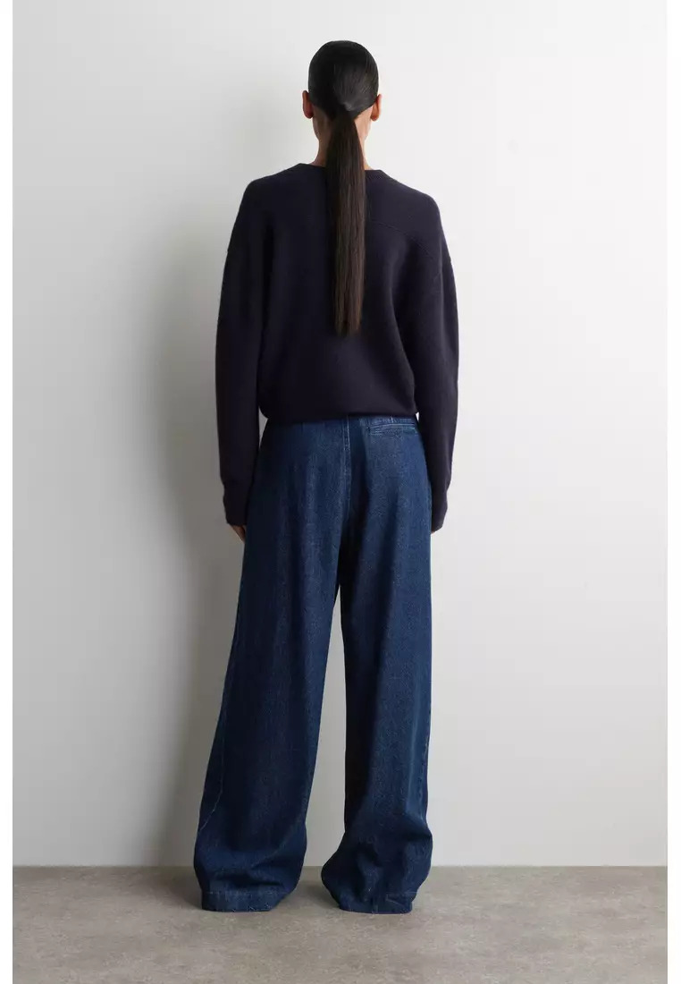 PLEATED WIDE-LEG DENIM TROUSERS