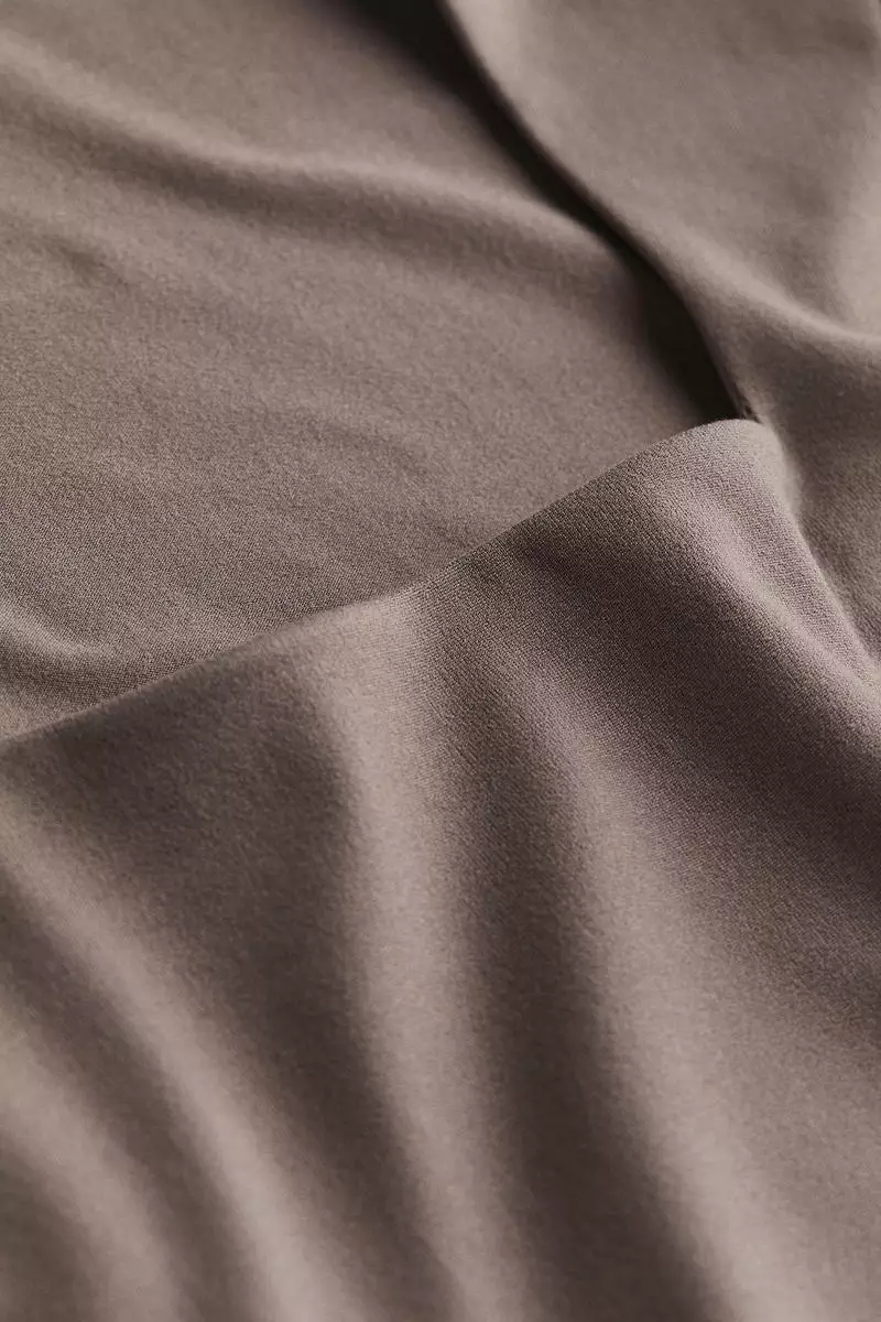 Long-sleeved jersey top