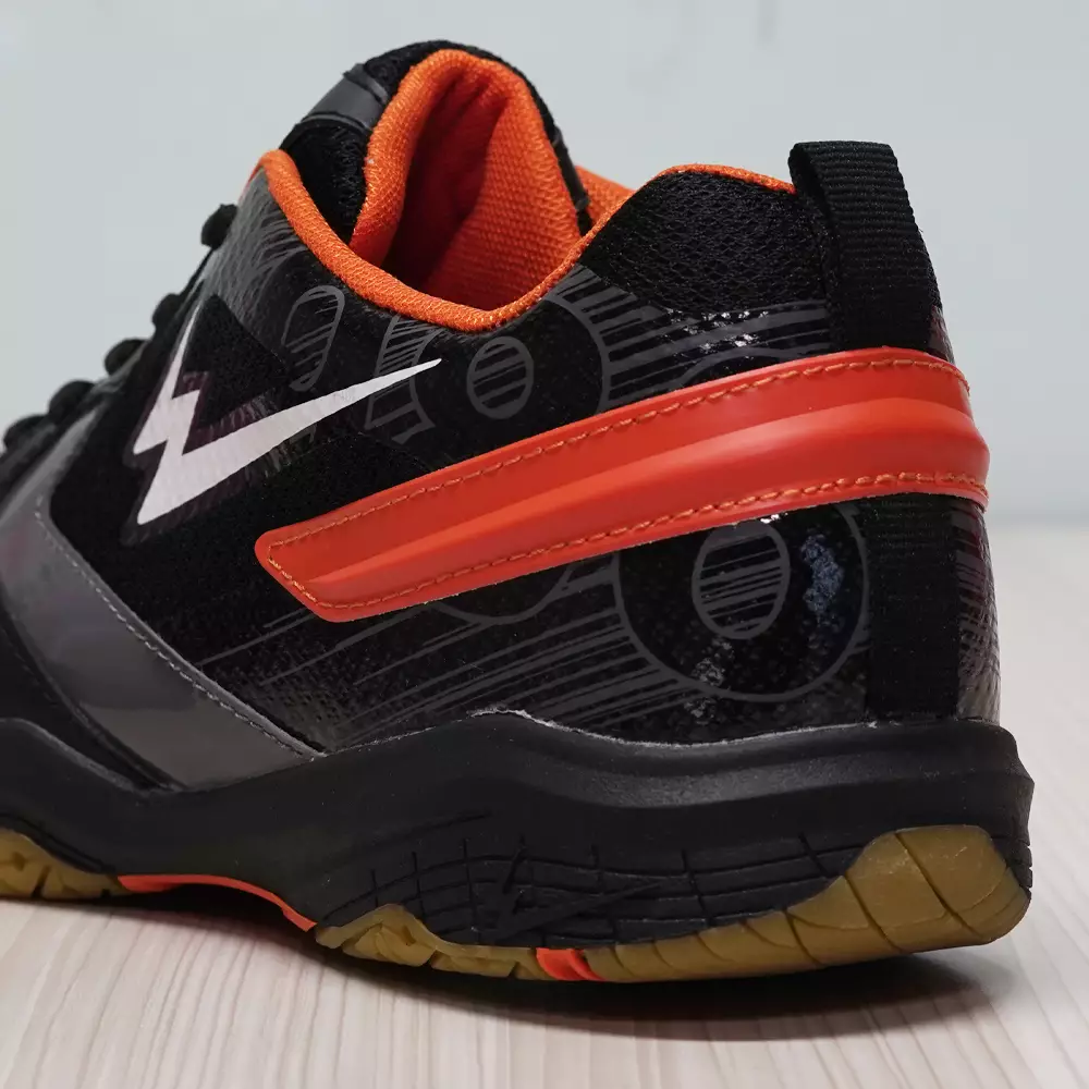 Eagle Sepatu Badminton SkyLine